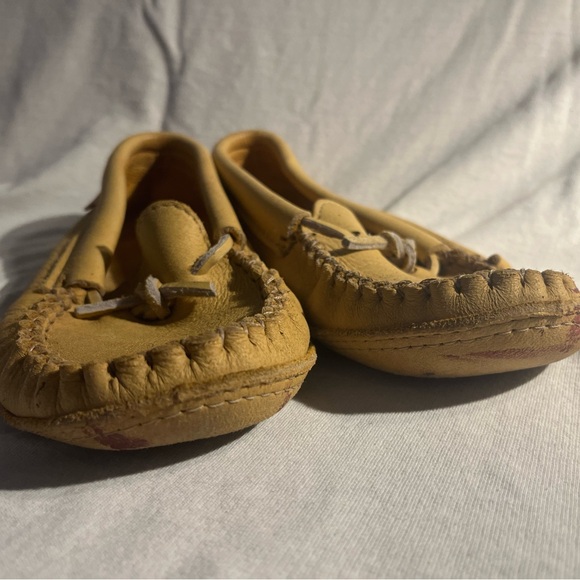 SoftMoc slip ons (Size 7.5/8) - Picture 4 of 8